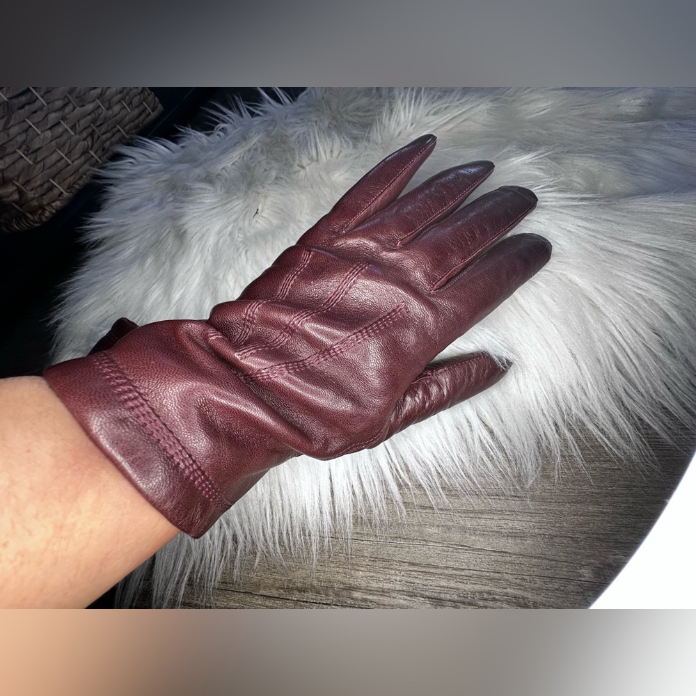 Vintage Christian Dior leather Gloves NWOT